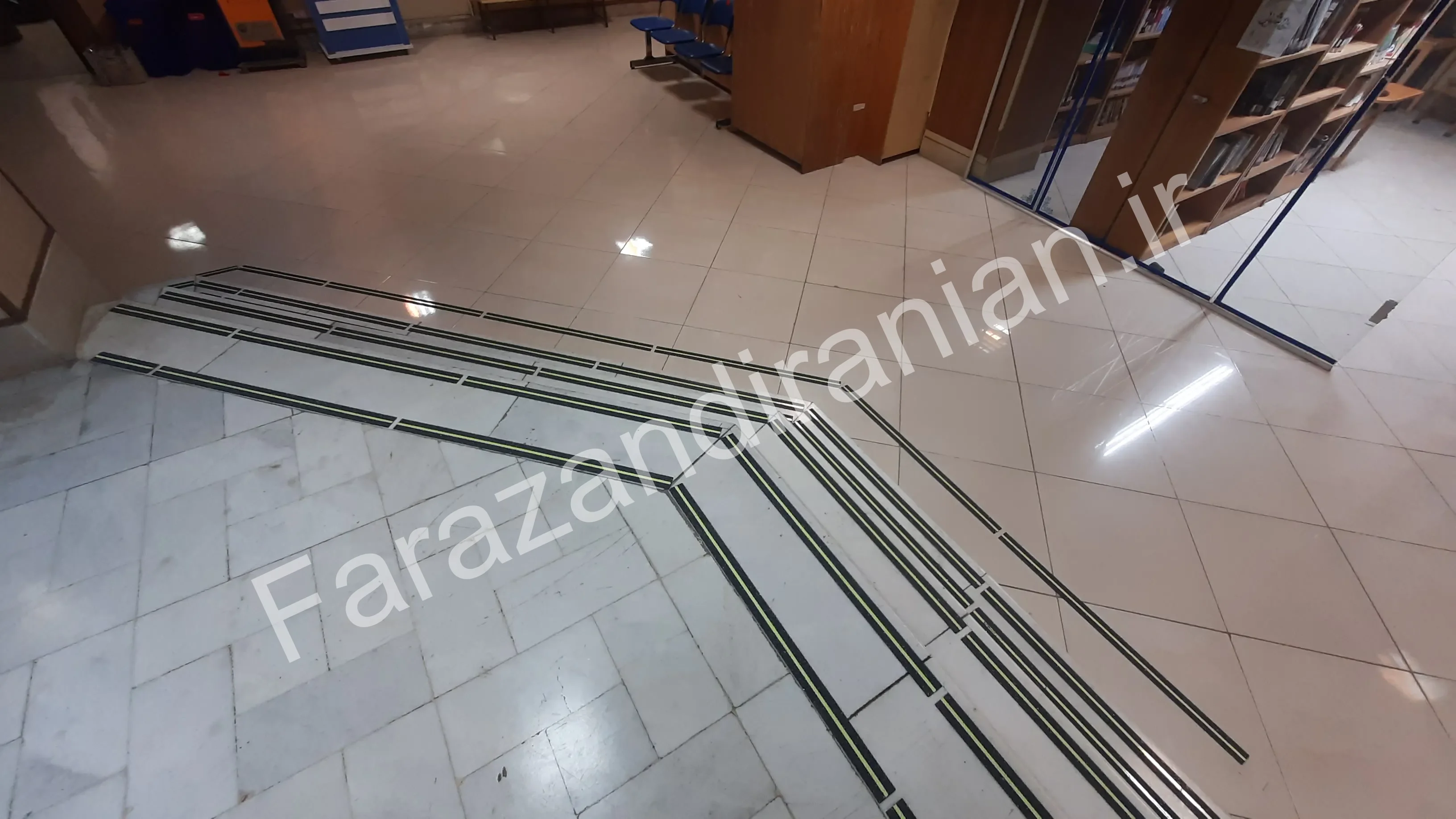 تصویر ۴۴ از اجرای نوار ضد لغزش در بیمارستان ۱۷ شهریور مشهد