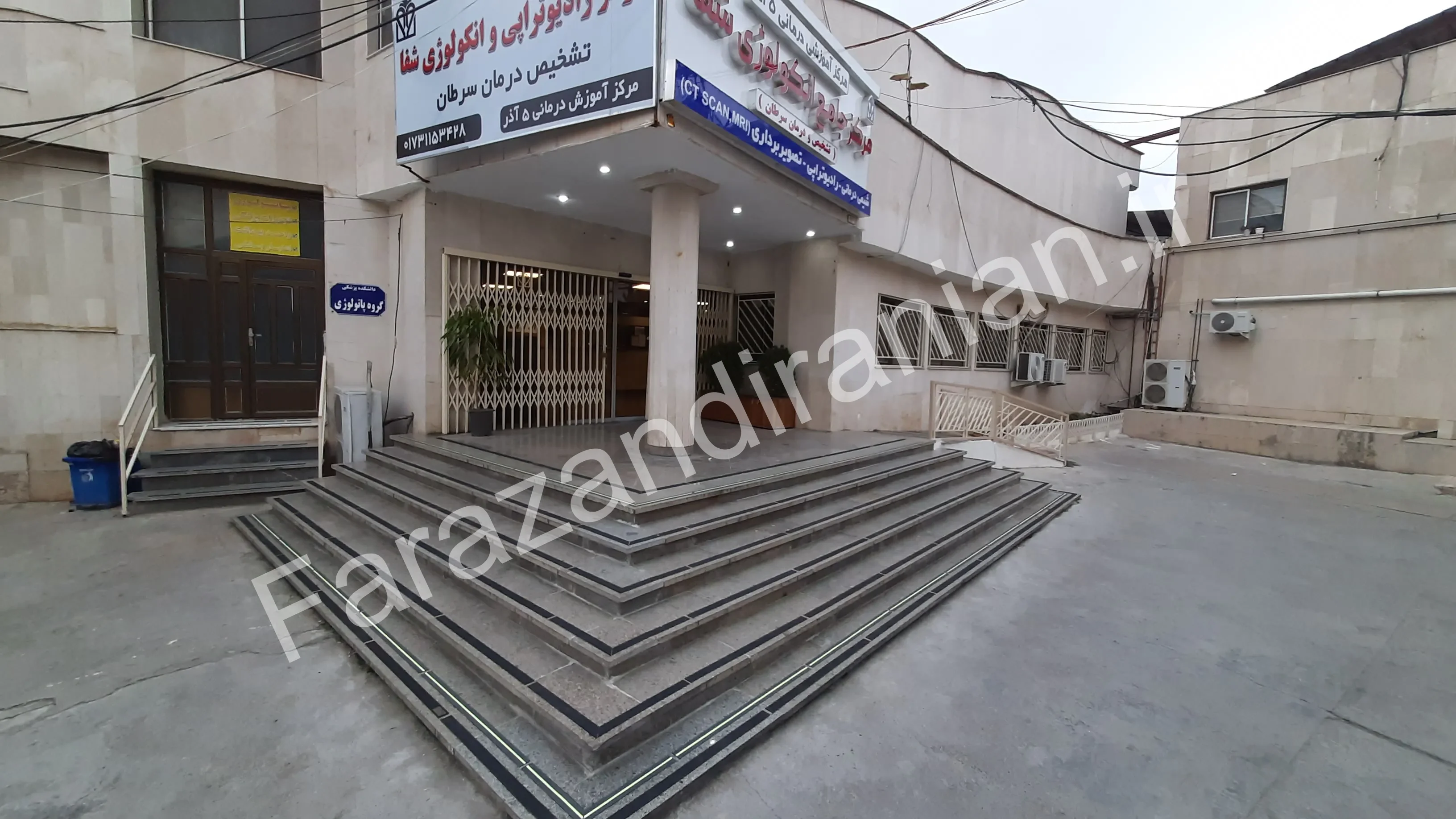 تصویر ۴۳ از اجرای نوار ضد لغزش در بیمارستان ۵ آذر گرگان