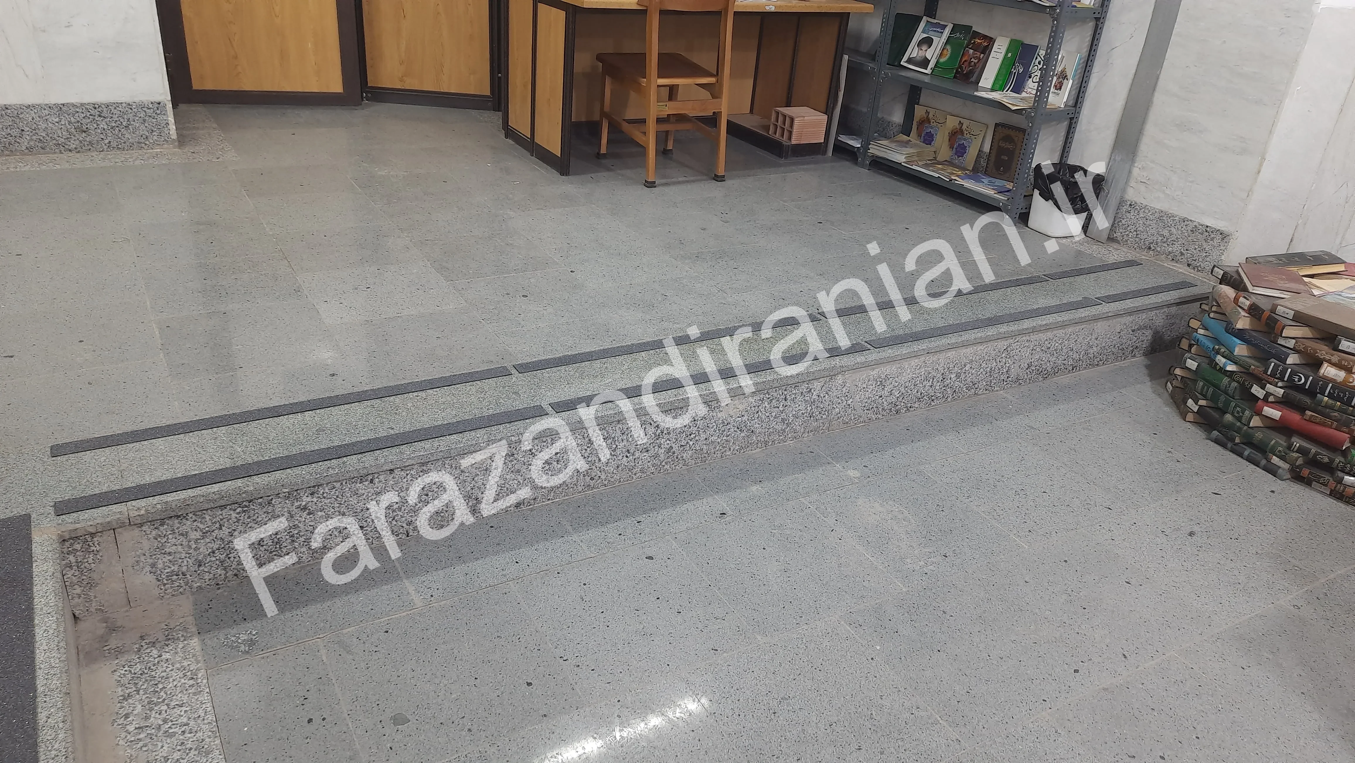 تصویر ۲۱ از اجرای نوار ضد لغزش در حوزه علمیه فاطمیه کرمان
