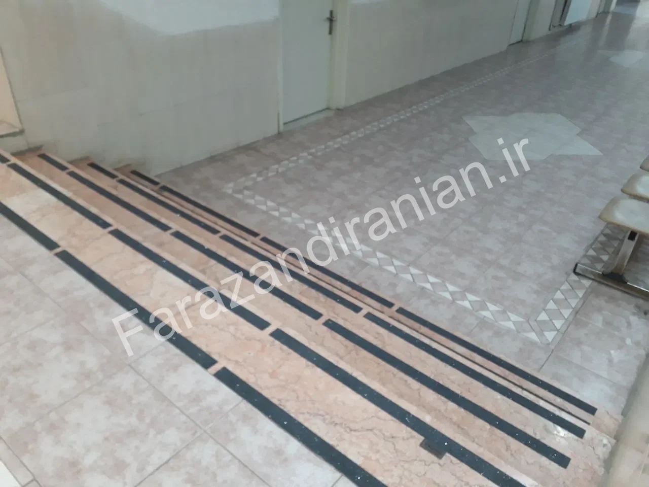 تصویر ۳ از اجرای نوار ضد لغزش در اداره آموزش و پرورش اصفهان