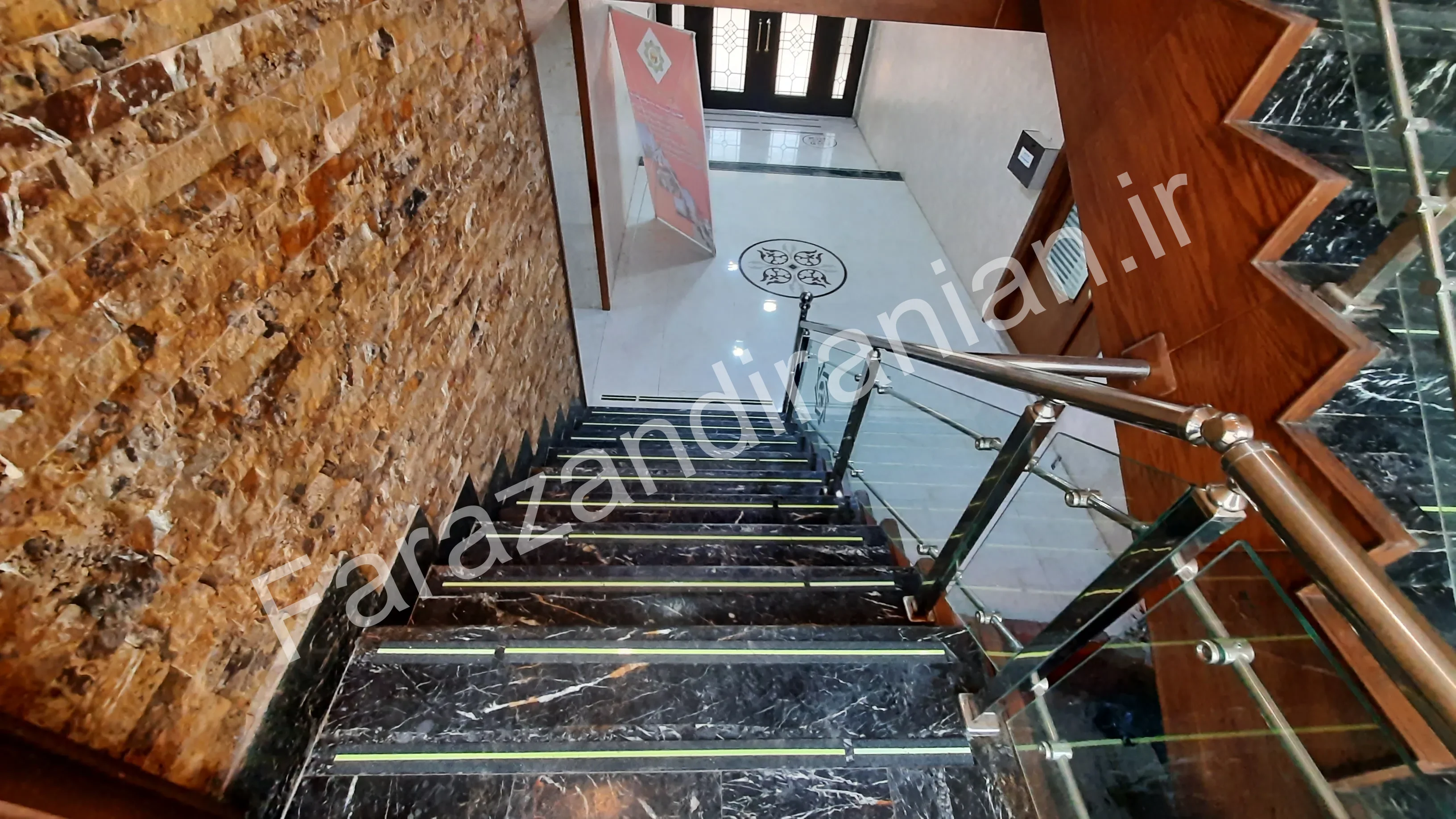 تصویر ۸ از اجرای نوار ضد لغزش در نیروگاه مشهد