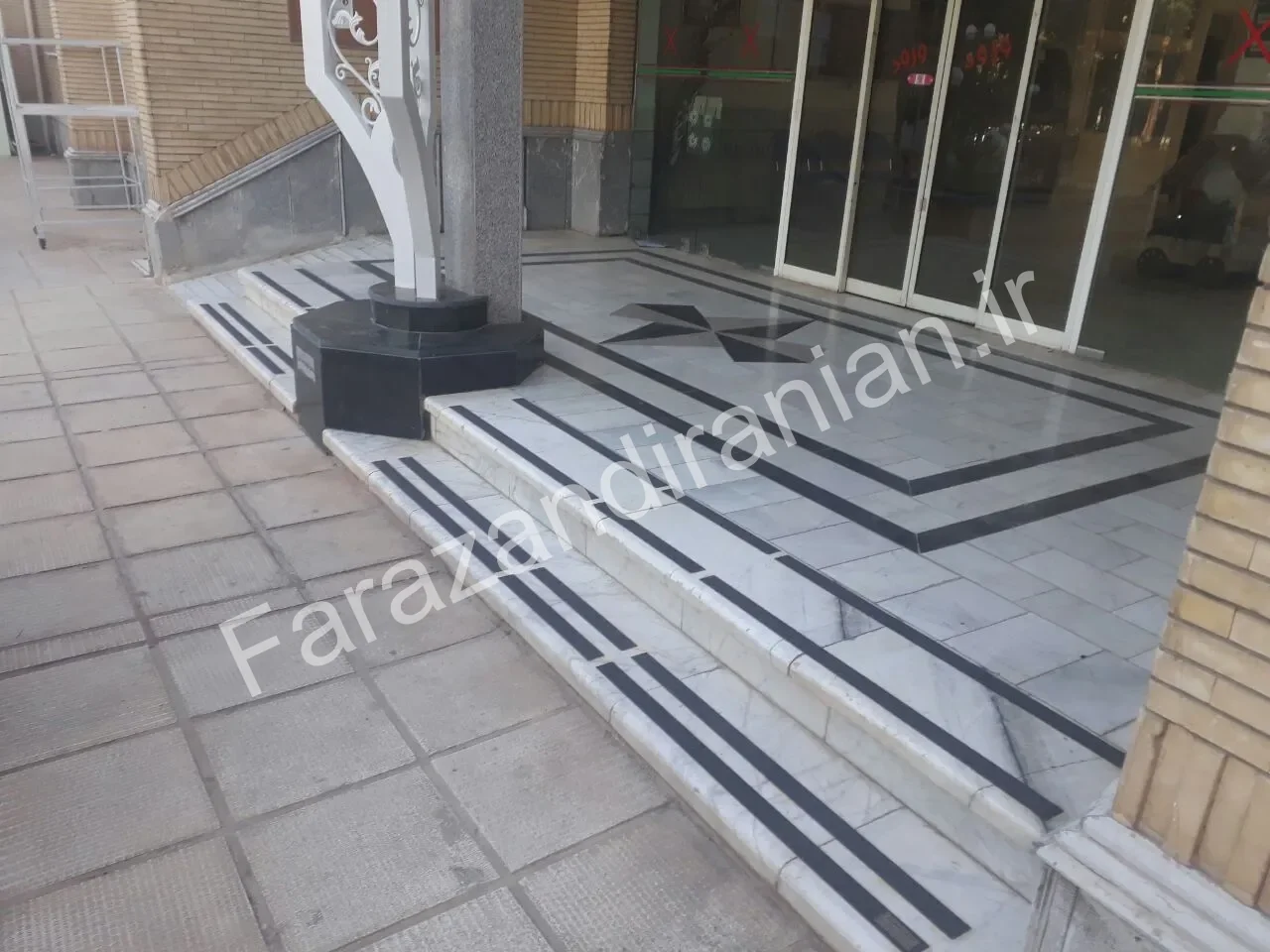 تصویر ۷ از اجرای نوار ضد لغزش در اداره آموزش و پرورش سبزوار